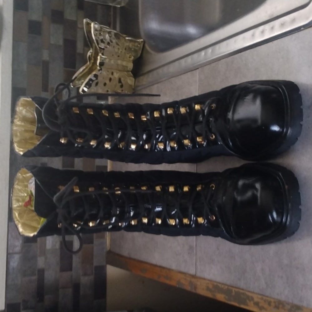 Boots Vibram